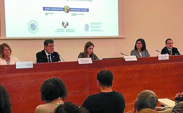 El Gobierno Vasco refuerza el programa para maltratadores con más terapeutas