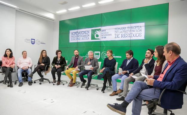 La moda, la música y el deportese visten de reciclaje de residuos