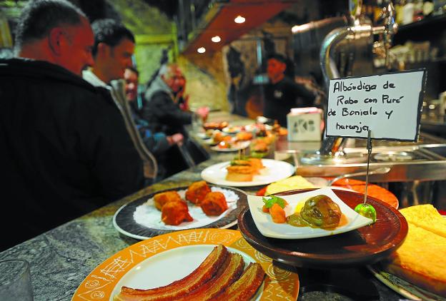 El Concurso de pinchos de Eibar arranca el martes en 27 bares