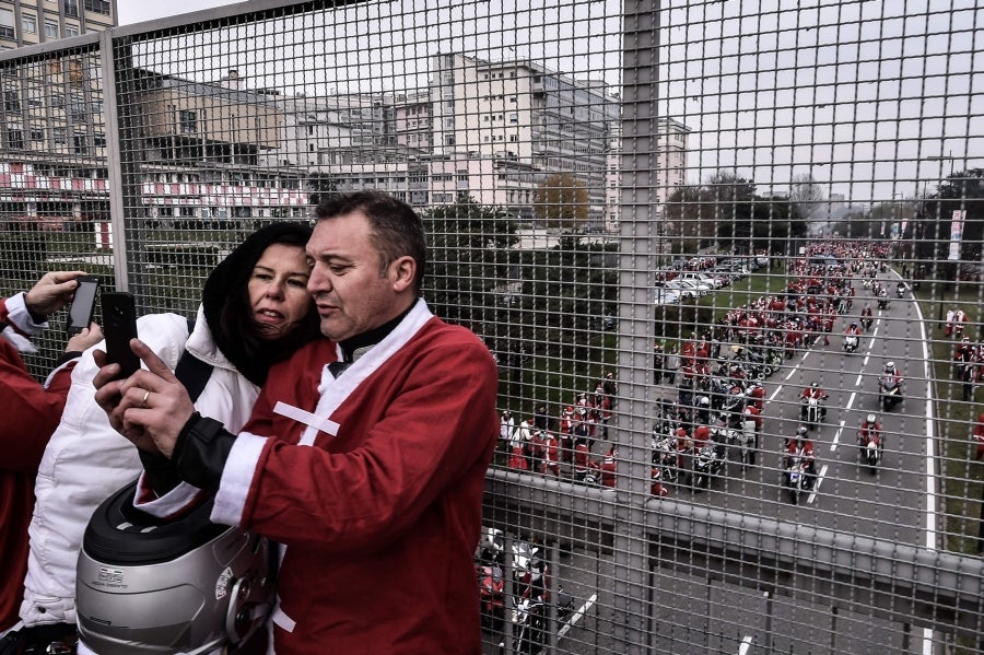 Santa viene sobre dos ruedas