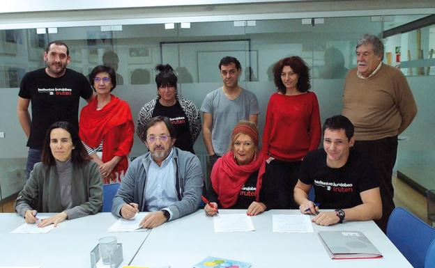 Ikastolas y LAB pactan mejoras y renovarán el convenio colectivo