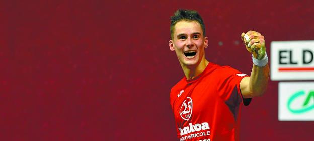 Eneko Labaka apadrina zagueros