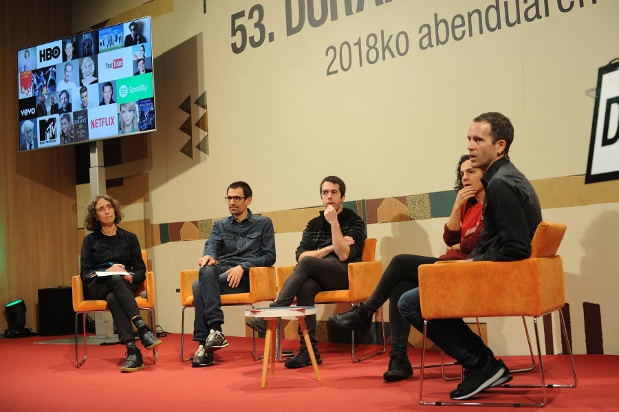 Bertsolaritza, zinema eta ohiko osagaiak