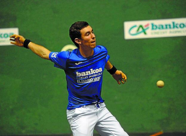 Zubizarreta y Julen Egiguren, en la recámara de Aspe