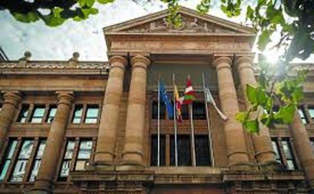 La fiscal mantiene la petición de 9 años para un varón que intentó estrangular a su excompañera