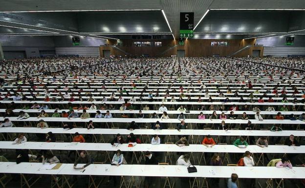 El Parlamento no creará una comisión de investigación por las irregularidades en la OPE de Osakidetza