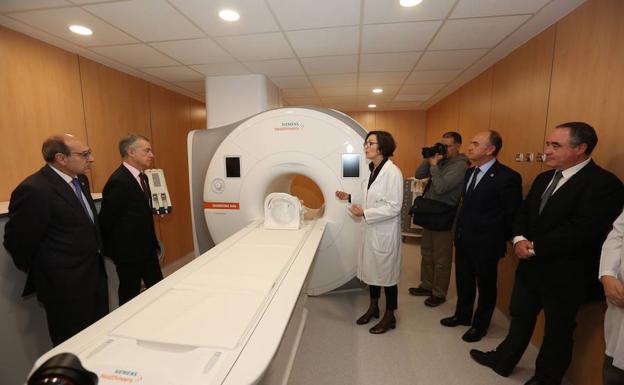 Un equipo de resonancia magnética de última generación en el Hospital Donostia
