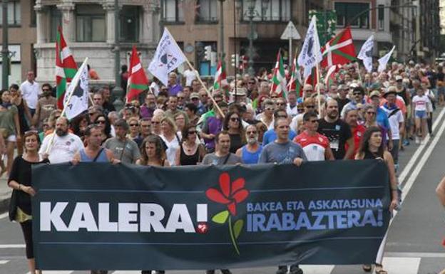 La izquierda abertzale convoca marchas en Navidades por los presos de ETA
