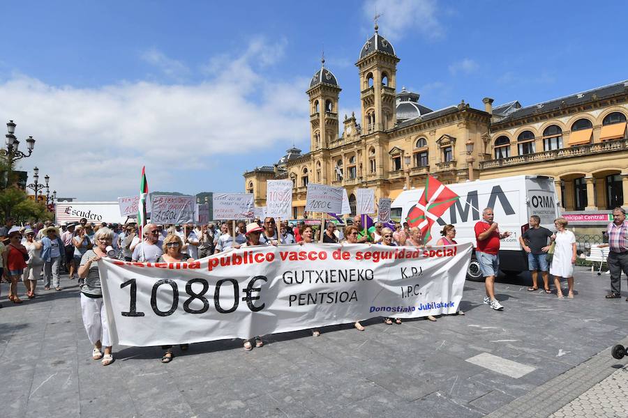 Los pensionistas llaman a manifestarse este sábado en las capitales vascas