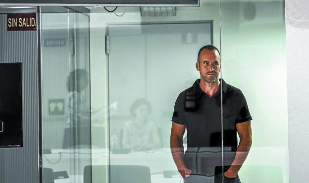 El Gobierno de Francia descarta aproximar a Euskadi a los presos del 'núcleo duro' de ETA