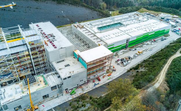 La incineradora de Zubieta estará «a pleno rendimiento» en otoño de 2019