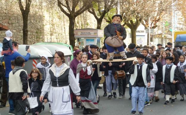 El Olentzero recorre Trintxerpe