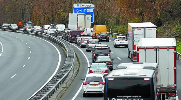 La operación salida de Navidad genera retenciones kilométricas en la frontera