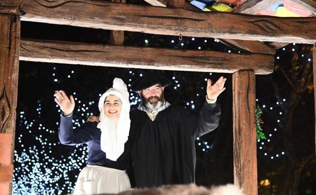 Mari Domingi y Olentzero reparten ilusión