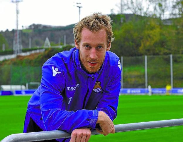 Zurutuza: «Este equipo está hecho para tener el balón y dominar los partidos»