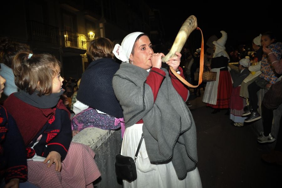 Andoain recibe a Olentzero y Mari Domingi