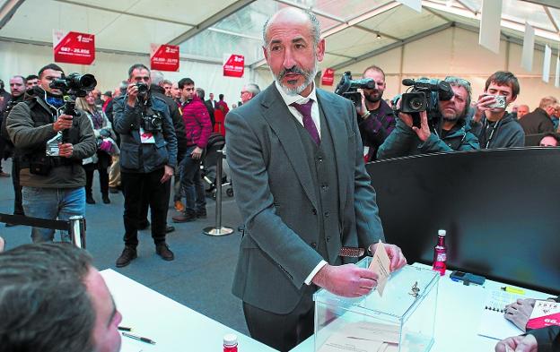 Elizegi se proclama nuevo presidente del Athletic y acaba con la era Urrutia