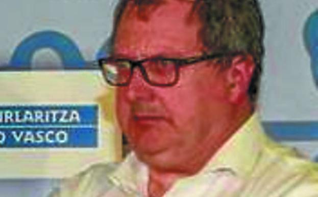 Reclaman cambios profundos en Osakidetza tras la segunda dimisión por la OPE