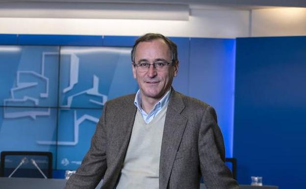 Alonso niega que se vaya a ir del PP por Casado, como sugiere el PNV