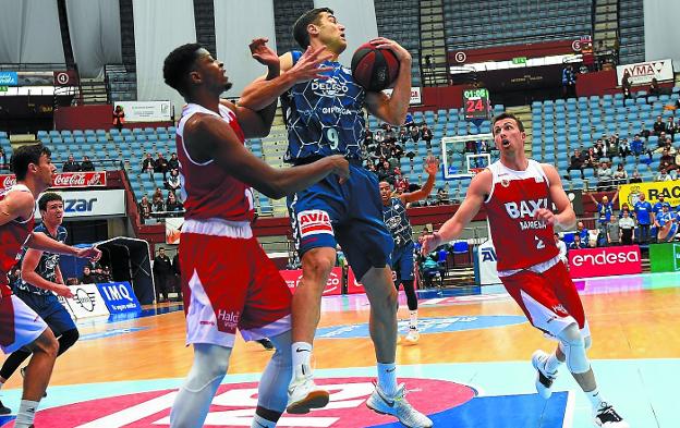 Con el guerrero de Gori no es suficiente