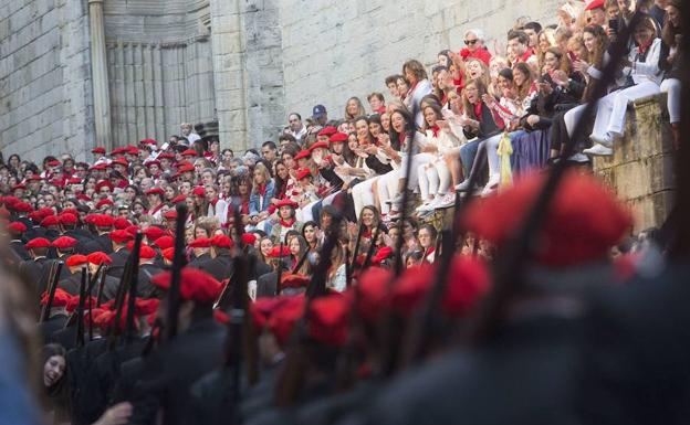 Seguridad sanciona a 14 personas vinculadas con el Alarde de Hondarribia