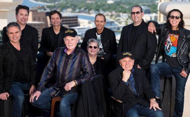 The Beach Boys cogen la Ola de Sondika