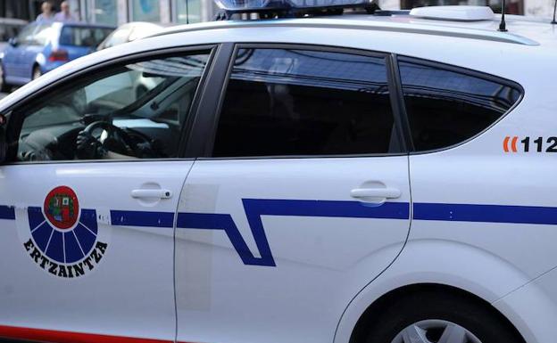 Tres detenidos por robar en un bar de Lazkao