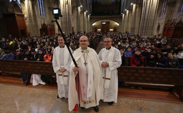 Munilla: «Tras la violencia del bullying se esconde el drama de la frustración»