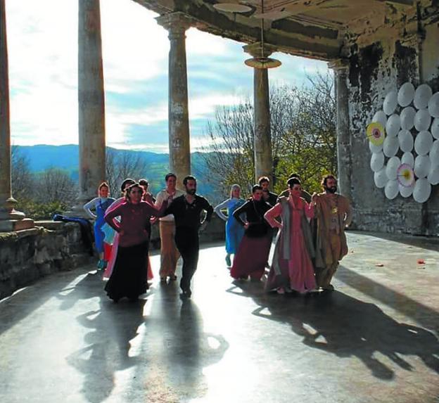 'Dantza'. Parte del film de Telmo Esnal fue grabado en el Torreón./