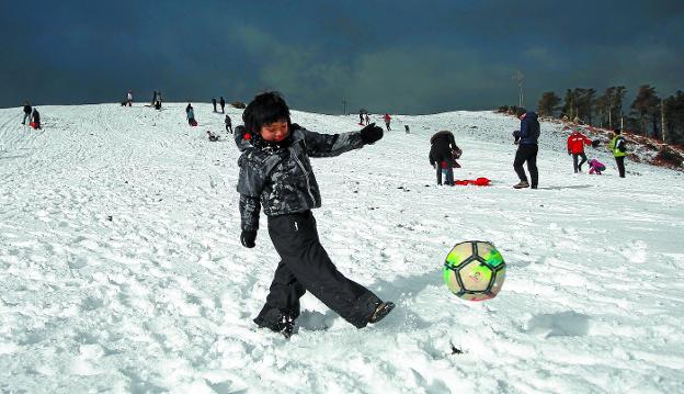 El temporal se aleja y deja nieve para disfrutar