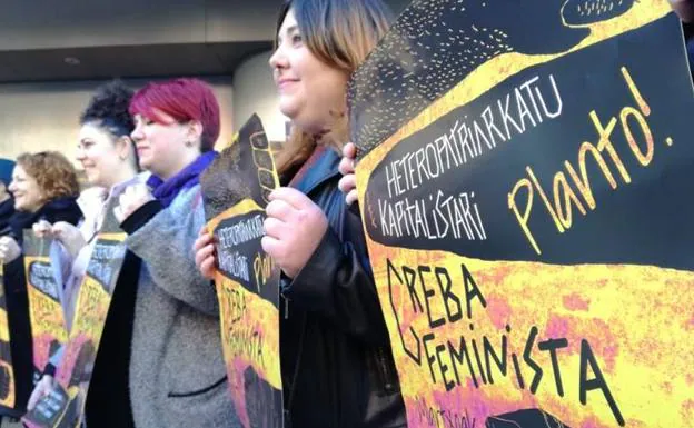Sindicatos vascos convocan el 8 de Marzo una «huelga feminista» y llaman a «plantarse en casa y en el trabajo»