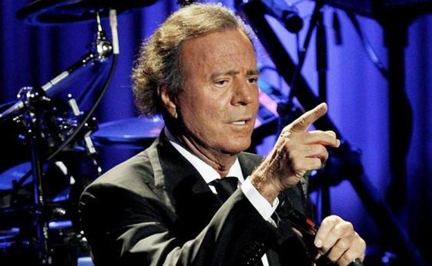 Julio Iglesias, galardonado con el Grammy honorífico a toda su carrera