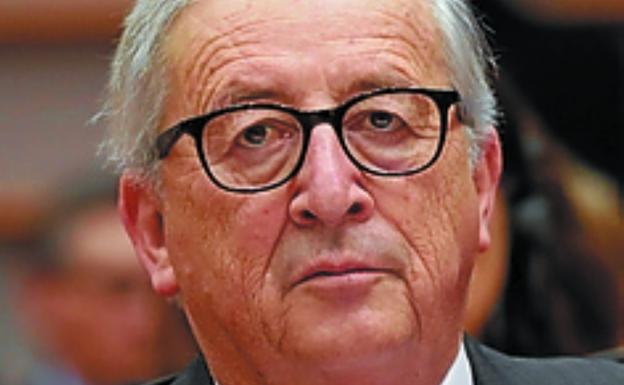 El presidente de la Comisión Europea desoyó la petición de Urkullu para mediar en Cataluña seis meses después