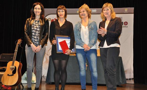 Zalapartarik gabe itzali da, akaso ez betiko, '111' aldizkaria