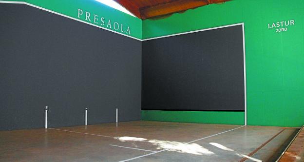 Itziarko Auzo Udalak rokodromo bat jartzea aurreikusi du Lasturko frontoian