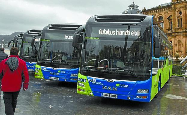 Dbus recibirá catorce autobuses híbridos la semana que viene