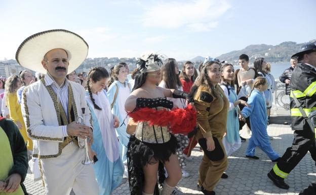 La alegría y la fiesta se adueñan de las calles