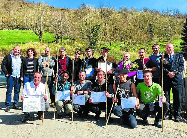 Ocho nuevas 'makilas' en Artzain Eskola