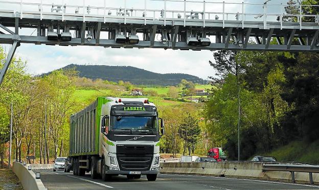 El sistema de peajes de la N-1 recauda 4 millones más de lo presupuestado