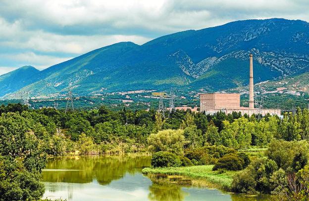 La paralización del cementerio nuclear frena el desmantelamiento de la central de Garoña