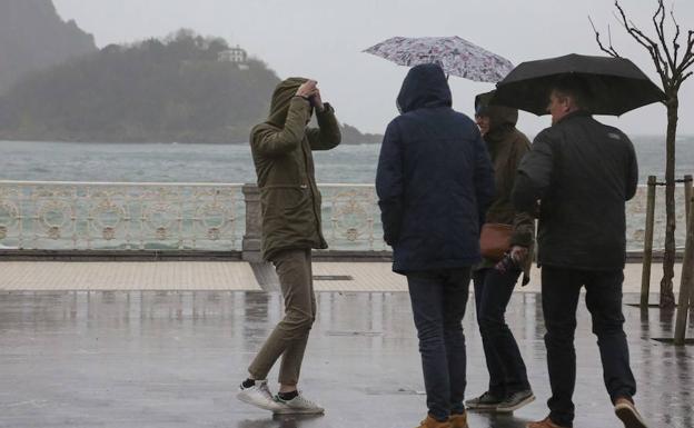 Activan para hoy y mañana el aviso por nieve a 800 metros en el País Vasco