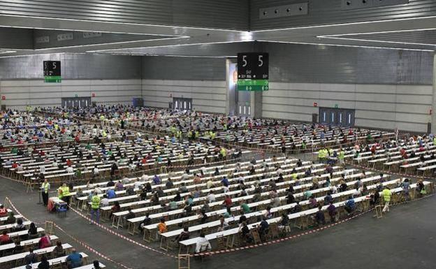 El Parlamento Vasco rechaza pedir la paralización de las categorías de la OPE de Osakidetza bajo sospecha