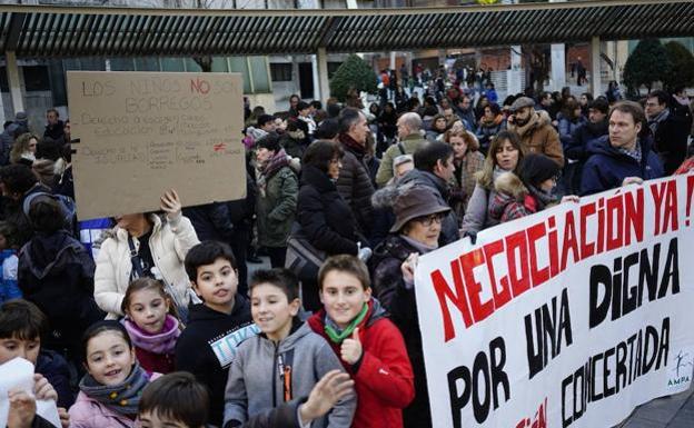 El Gobierno Vasco considera inadmisible la «grave afección» a los alumnos y apela a la mediación