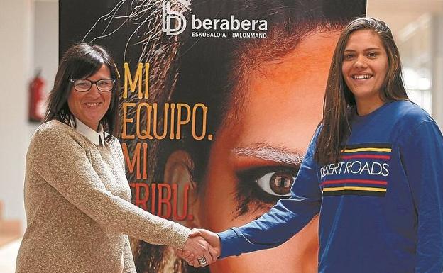 El Bera Bera apuntala la portería con la renovación de Renata Lais Arruda