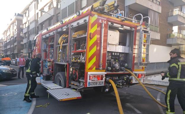 Un incendio en un garaje retrasa una hora la salida de la media maratón de Azkoitia-Azpeitia
