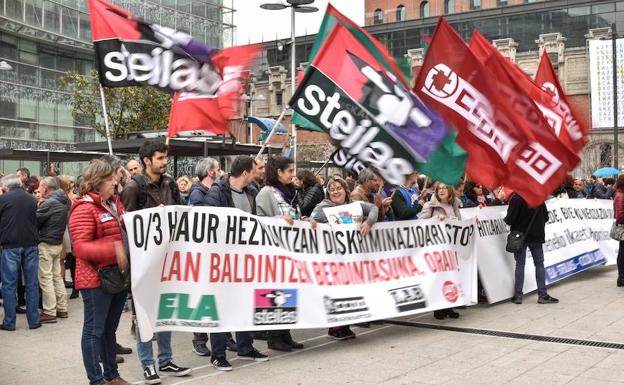 Los sindicatos de la enseñanza concertada rechazan desconvocar los paros y piden «gestos» a patronal y Educación