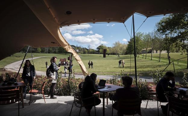 Urkullu agradece el «tesón» de la familia Chillida
