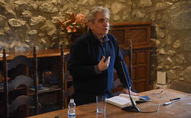 «Pello Errotaren garaiko bertsolariak eta gaurkoak ezin dira konparatu»