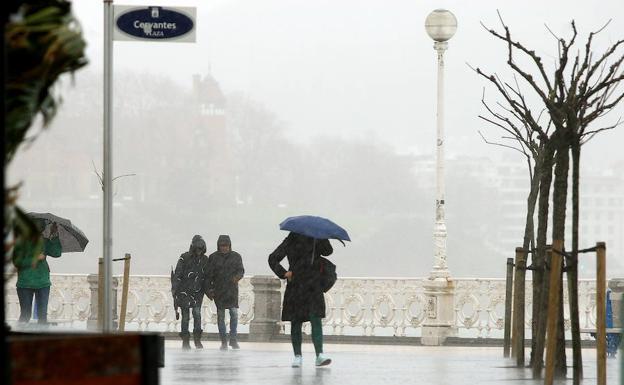 Aviso amarillo por galerna y precipitaciones intensas para este lunes
