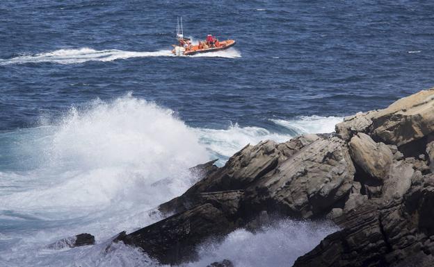 Sin rastro del pescador navarro desaparecido en la zona de rocas de Jaizkibel